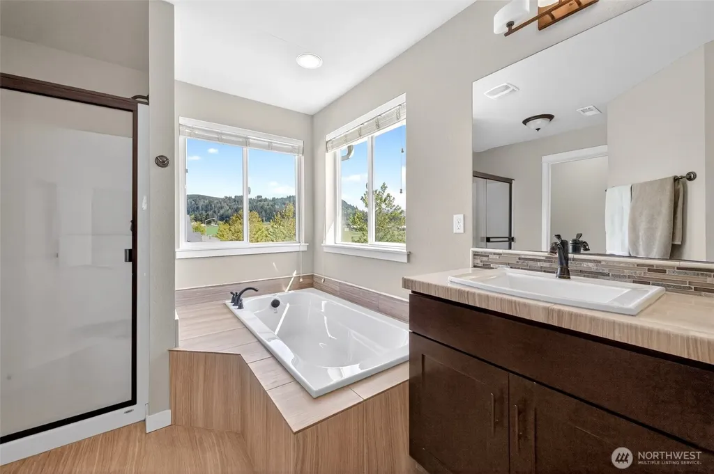 438 Riley Court E Enumclaw WA 98022