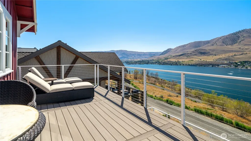 350 Porcupine Lane Chelan WA 98816