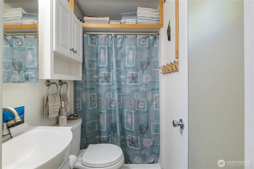 371 N Wynoochee Drive Hoodsport WA 98548