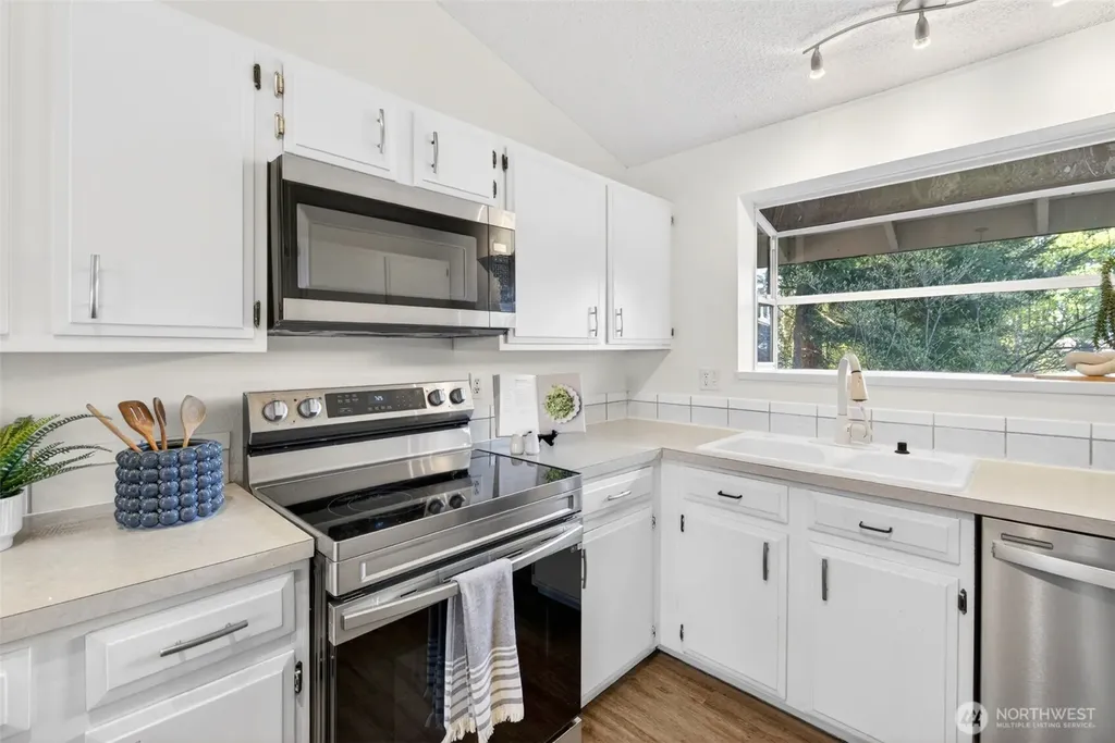 3435 Auburn Way S Auburn WA 98092
