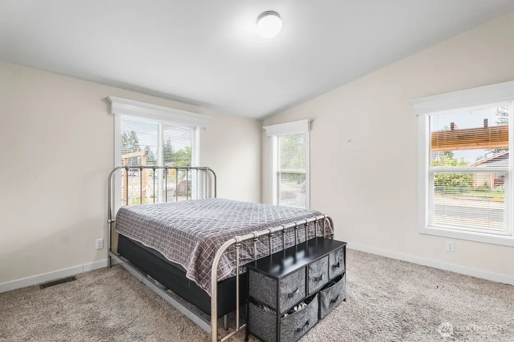 120 L Street SE Auburn WA 98002