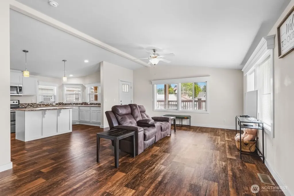 120 L Street SE Auburn WA 98002