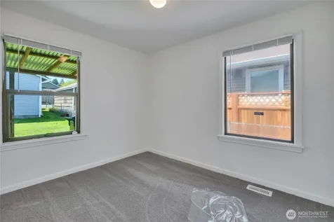 9013 11th Ave SW Seattle WA 98106