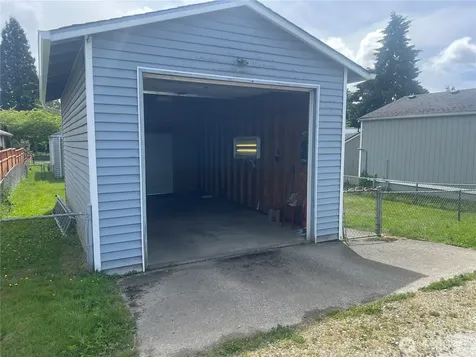 9013 11th Ave SW Seattle WA 98106