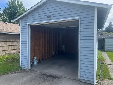 9013 11th Ave SW Seattle WA 98106
