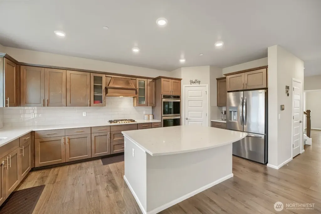 17326 129th Avenue E Puyallup WA 98374