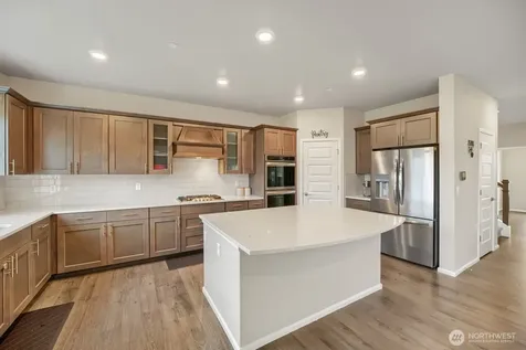 17326 129th Avenue E Puyallup WA 98374