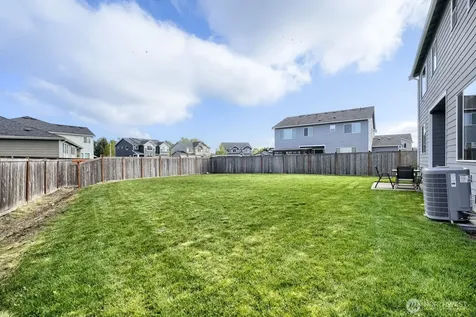 17326 129th Avenue E Puyallup WA 98374