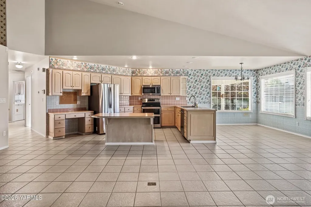 8204 Midvale Road Yakima WA 98908