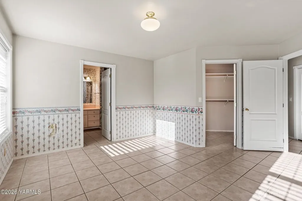 8204 Midvale Road Yakima WA 98908