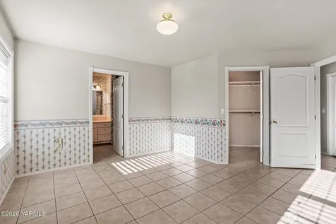 8204 Midvale Road Yakima WA 98908