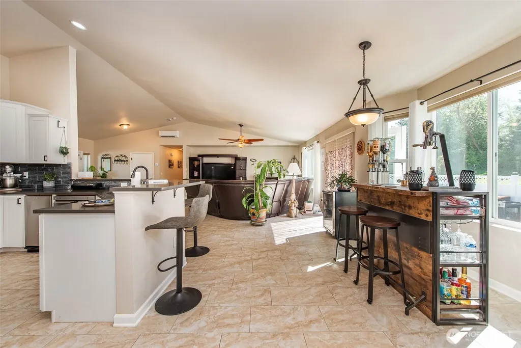 192 Michael Earl Way Sequim WA 98382