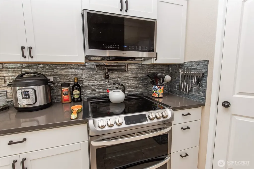 192 Michael Earl Way Sequim WA 98382