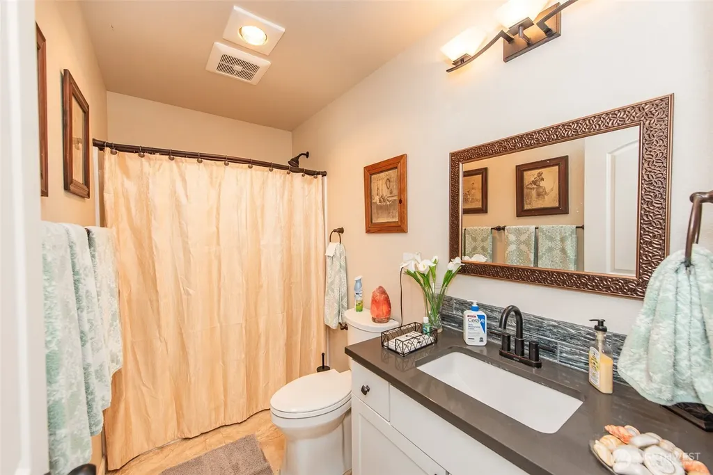 192 Michael Earl Way Sequim WA 98382