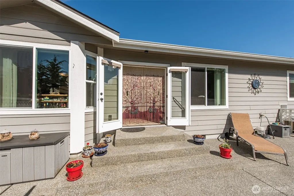 192 Michael Earl Way Sequim WA 98382