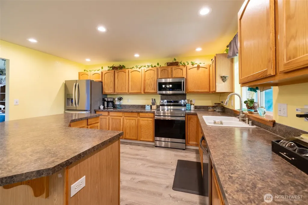7332 183rd Avenue SW Rochester WA 98579