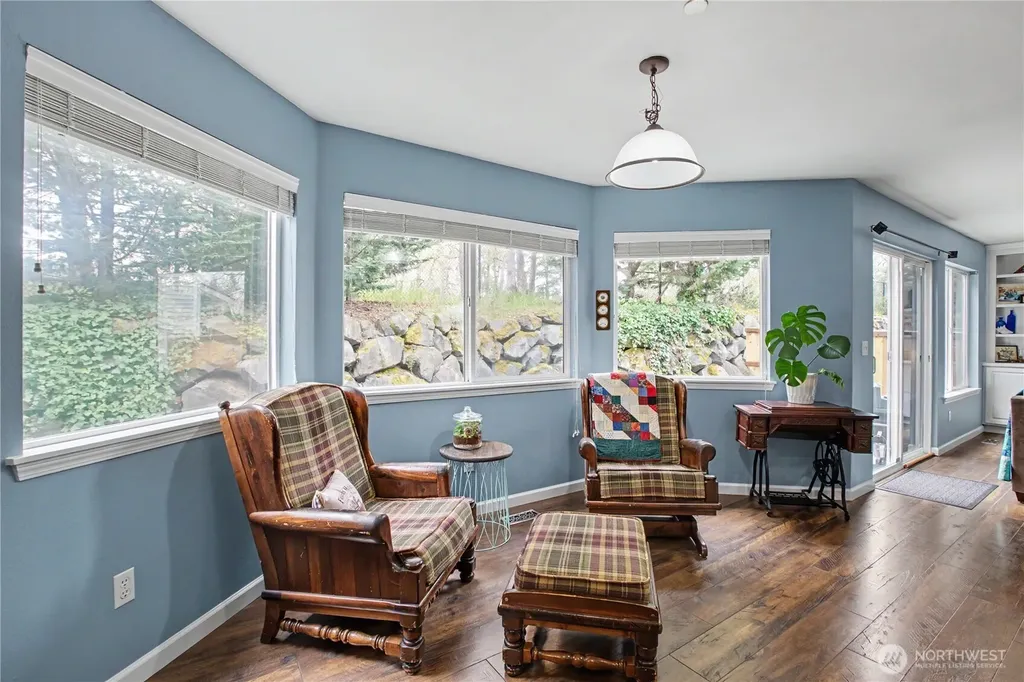 2219 Forrest Street Dupont WA 98327