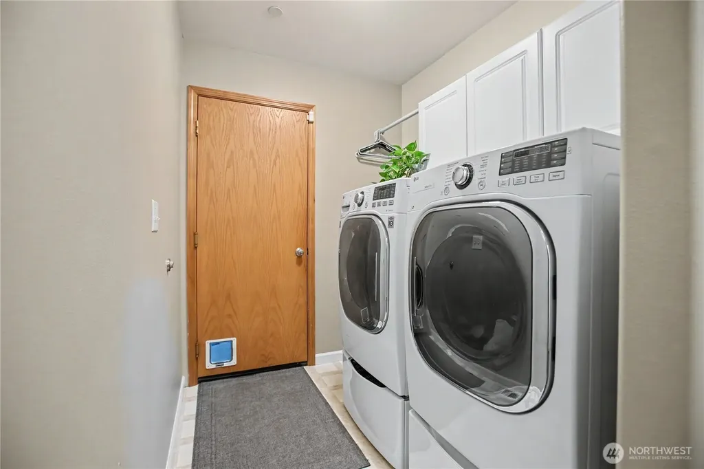 2219 Forrest Street Dupont WA 98327