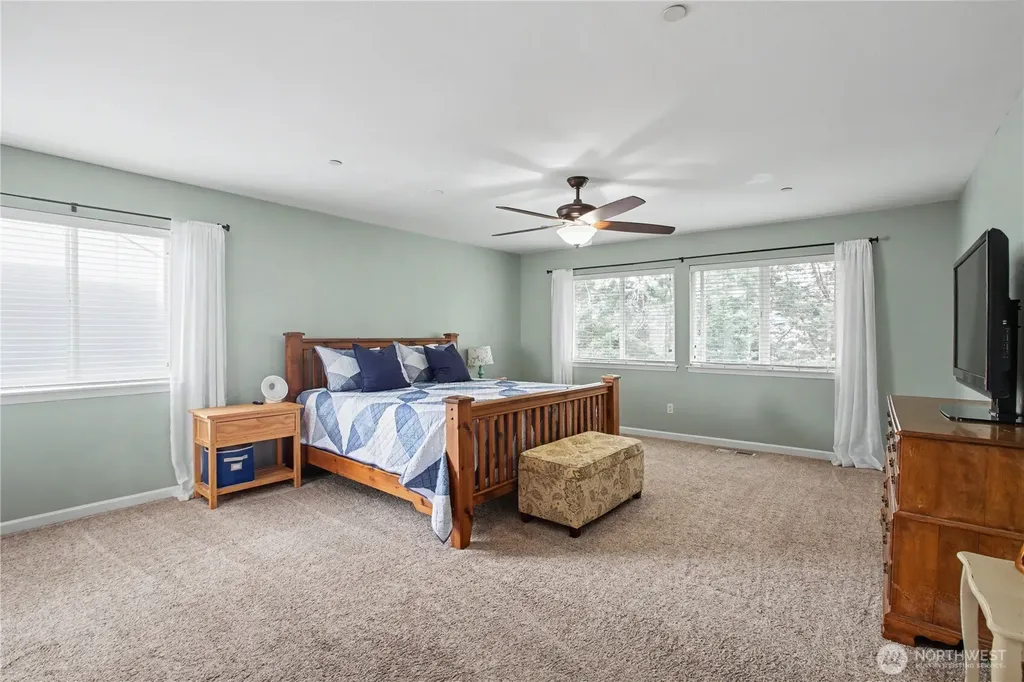2219 Forrest Street Dupont WA 98327