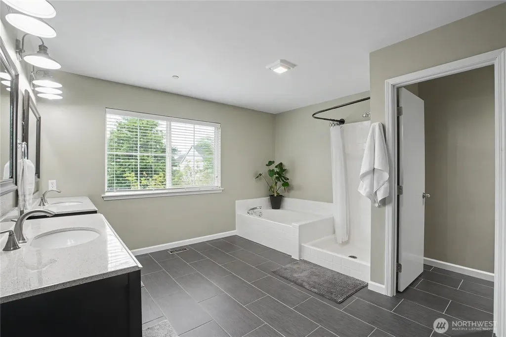 2219 Forrest Street Dupont WA 98327