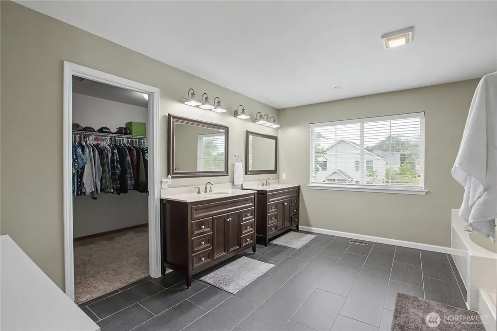 2219 Forrest Street Dupont WA 98327