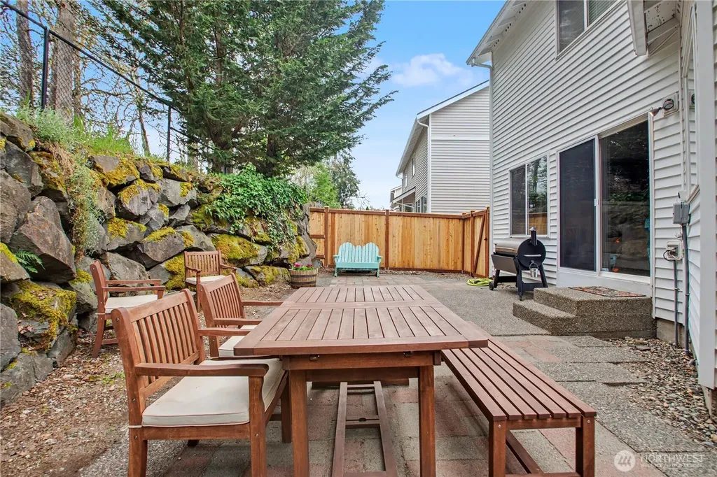 2219 Forrest Street Dupont WA 98327
