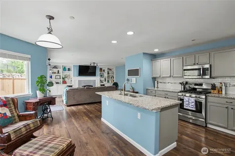 2219 Forrest Street Dupont WA 98327