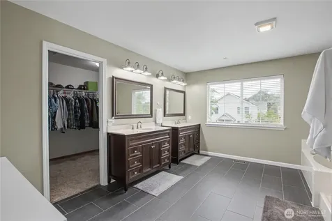 2219 Forrest Street Dupont WA 98327