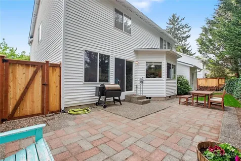 2219 Forrest Street Dupont WA 98327