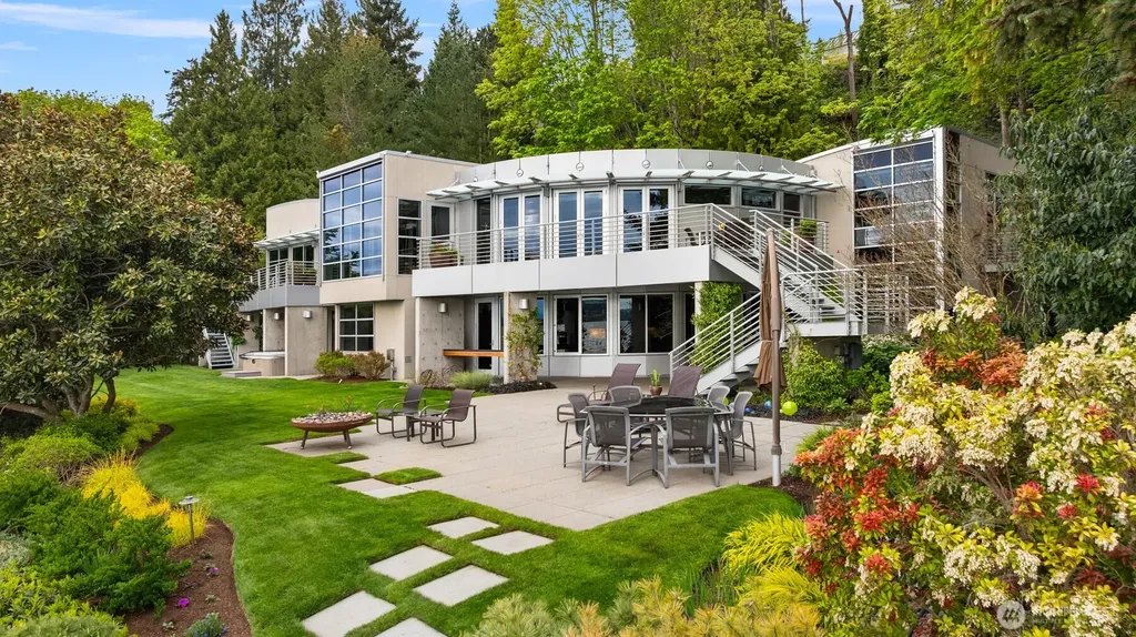 7525 NE 28th Place Medina WA 98039