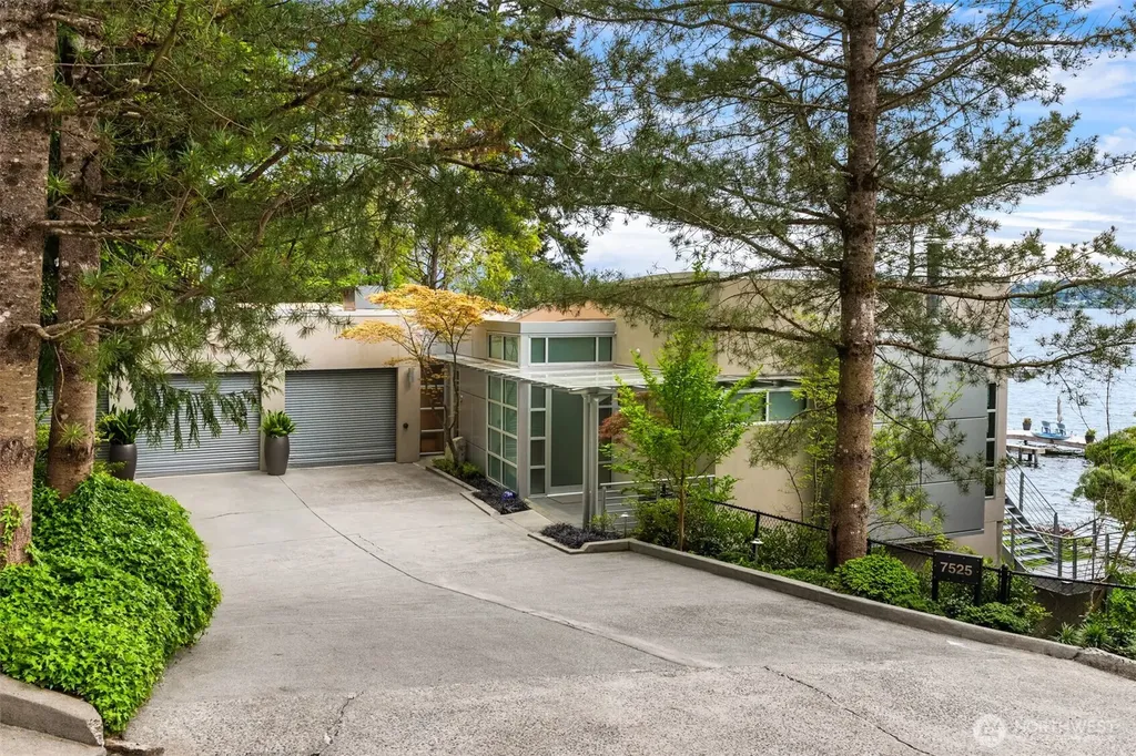 7525 NE 28th Place Medina WA 98039