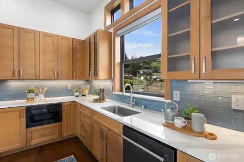 2181 Mariner Beach Drive Oak Harbor WA 98277