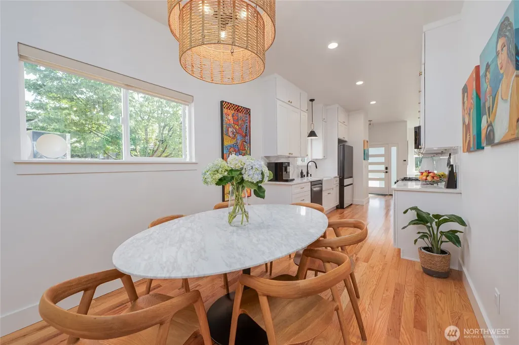 351 17th Avenue E Seattle WA 98112