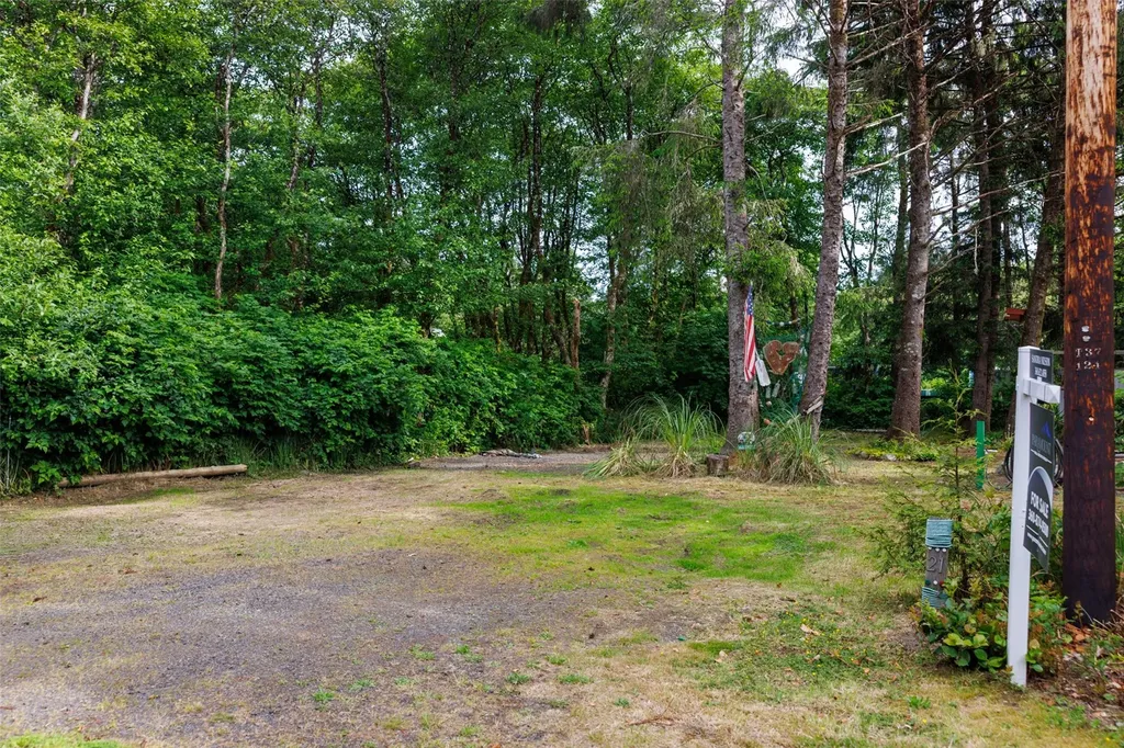 21 N Lakeside Drive N Copalis Beach WA 98535