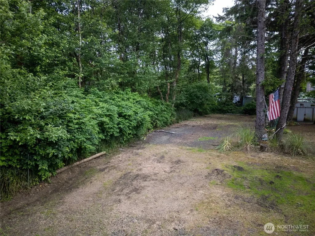 21 N Lakeside Drive N Copalis Beach WA 98535
