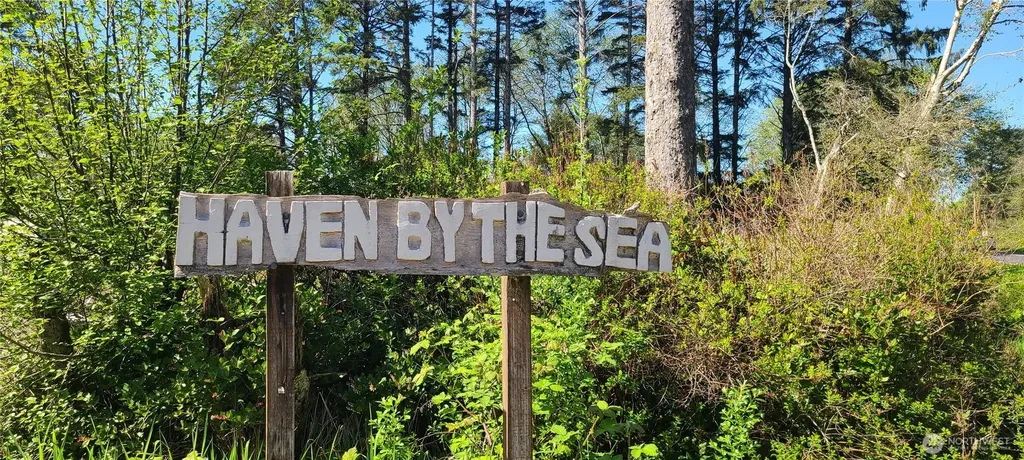 21 N Lakeside Drive N Copalis Beach WA 98535