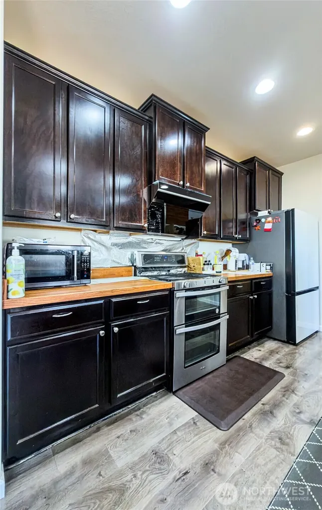 6713 140th Street Ct E Puyallup WA 98373