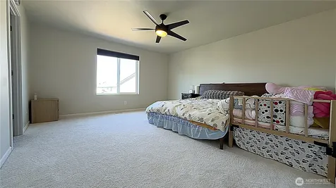 6713 140th Street Ct E Puyallup WA 98373