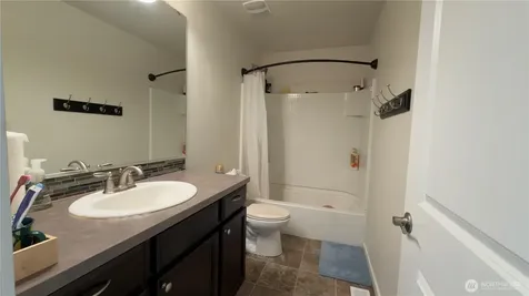 6713 140th Street Ct E Puyallup WA 98373
