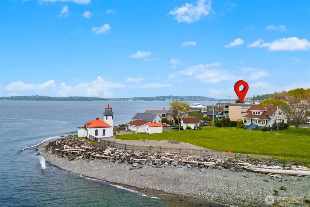 3151 Alki Avenue SW Seattle WA 98116