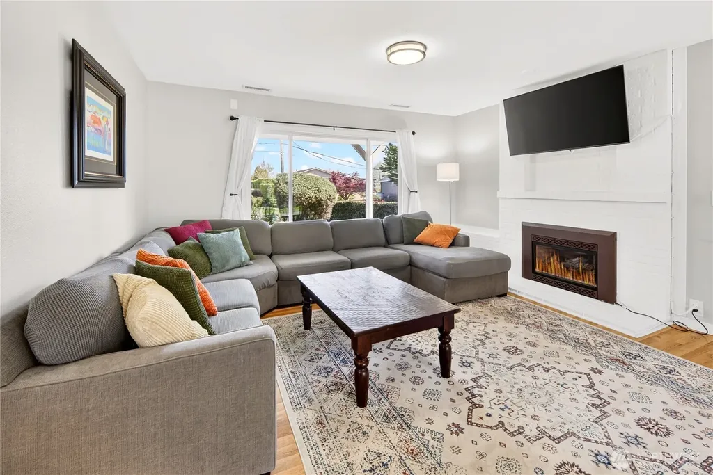7827 S 114th Street Seattle WA 98178