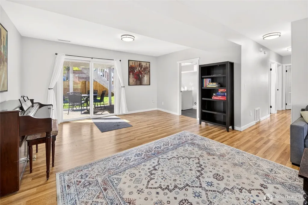 7827 S 114th Street Seattle WA 98178