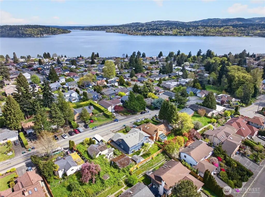 7827 S 114th Street Seattle WA 98178