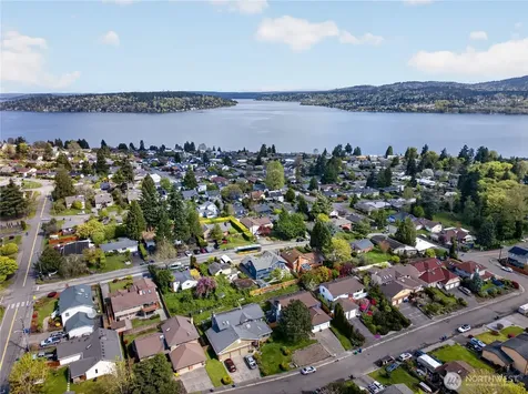 7827 S 114th Street Seattle WA 98178