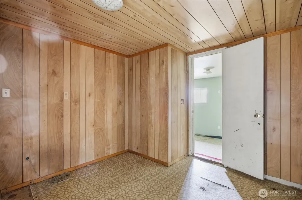 104 E 5th Avenue Warden WA 98857