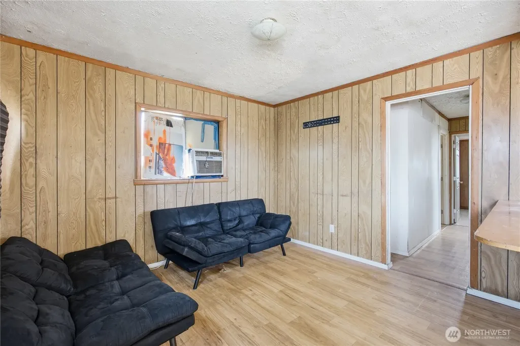 104 E 5th Avenue Warden WA 98857