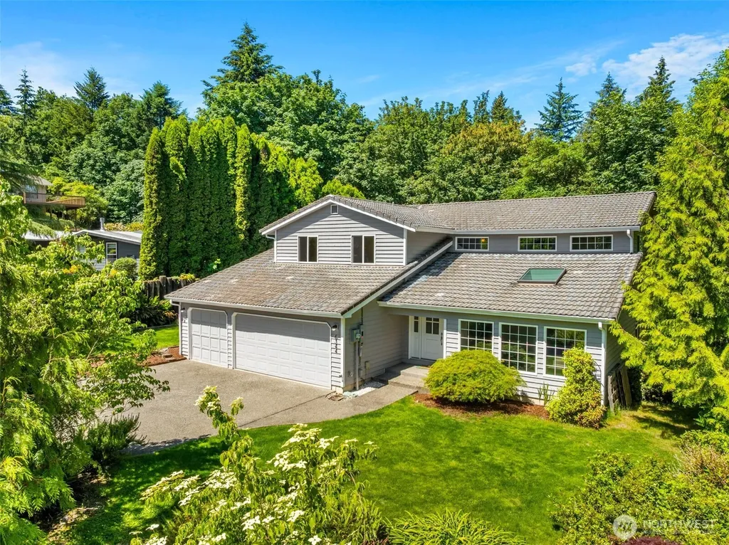 6344 Agnes Road NE Tacoma WA 98422