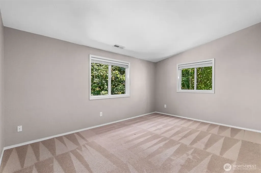6344 Agnes Road NE Tacoma WA 98422