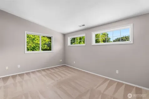 6344 Agnes Road NE Tacoma WA 98422