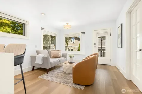 2423 3rd Avenue W Seattle WA 98119